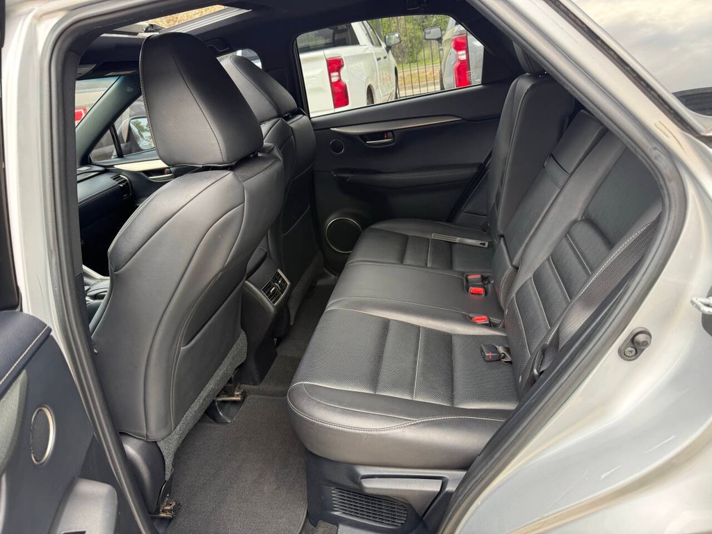 Lexus NX 200t Vehicle Full-screen Gallery Image 13