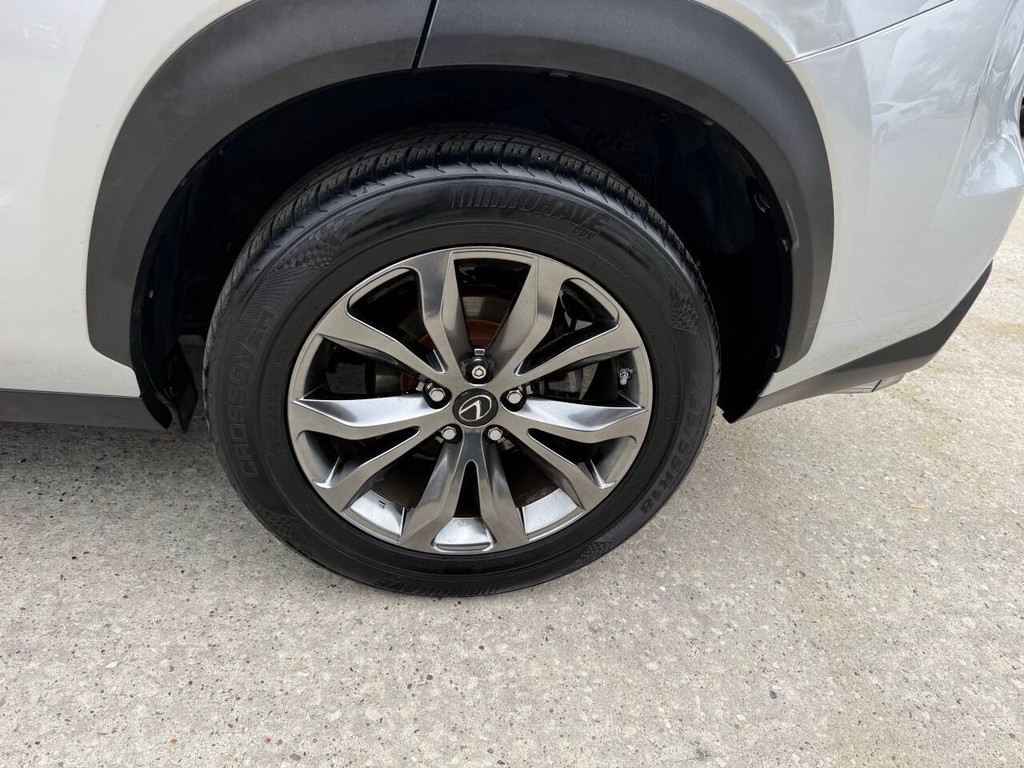 Lexus NX 200t Vehicle Full-screen Gallery Image 37