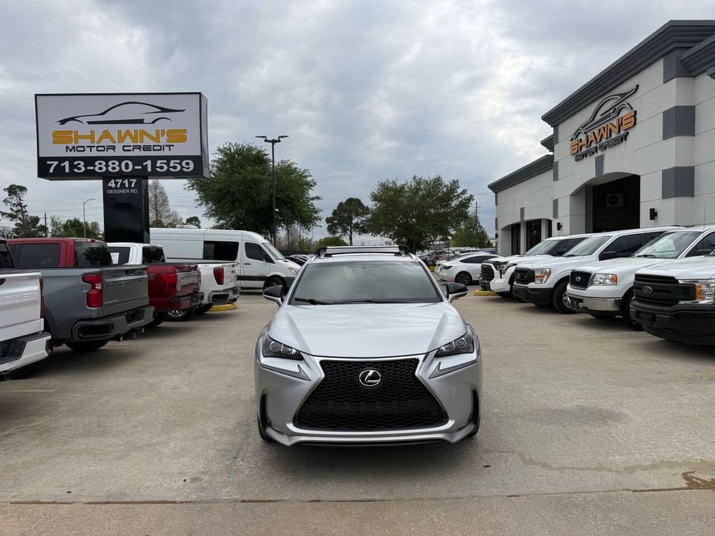 Lexus NX 200t Vehicle Full-screen Gallery Image 42