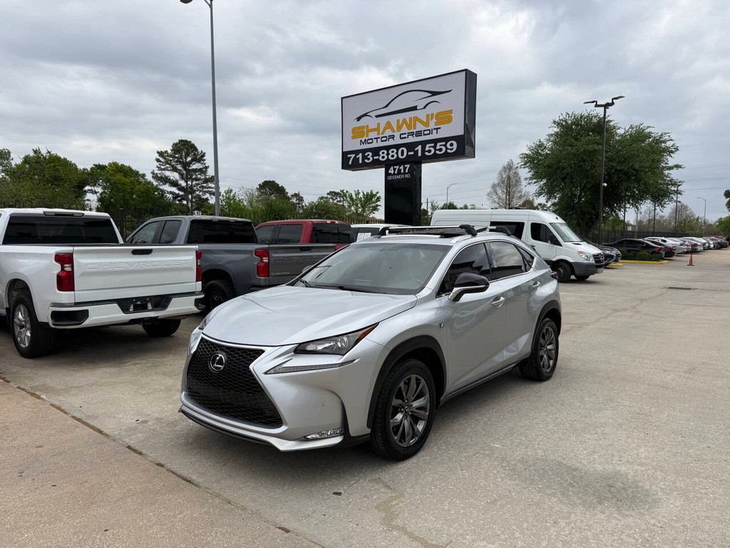 Lexus NX 200t Vehicle Full-screen Gallery Image 44