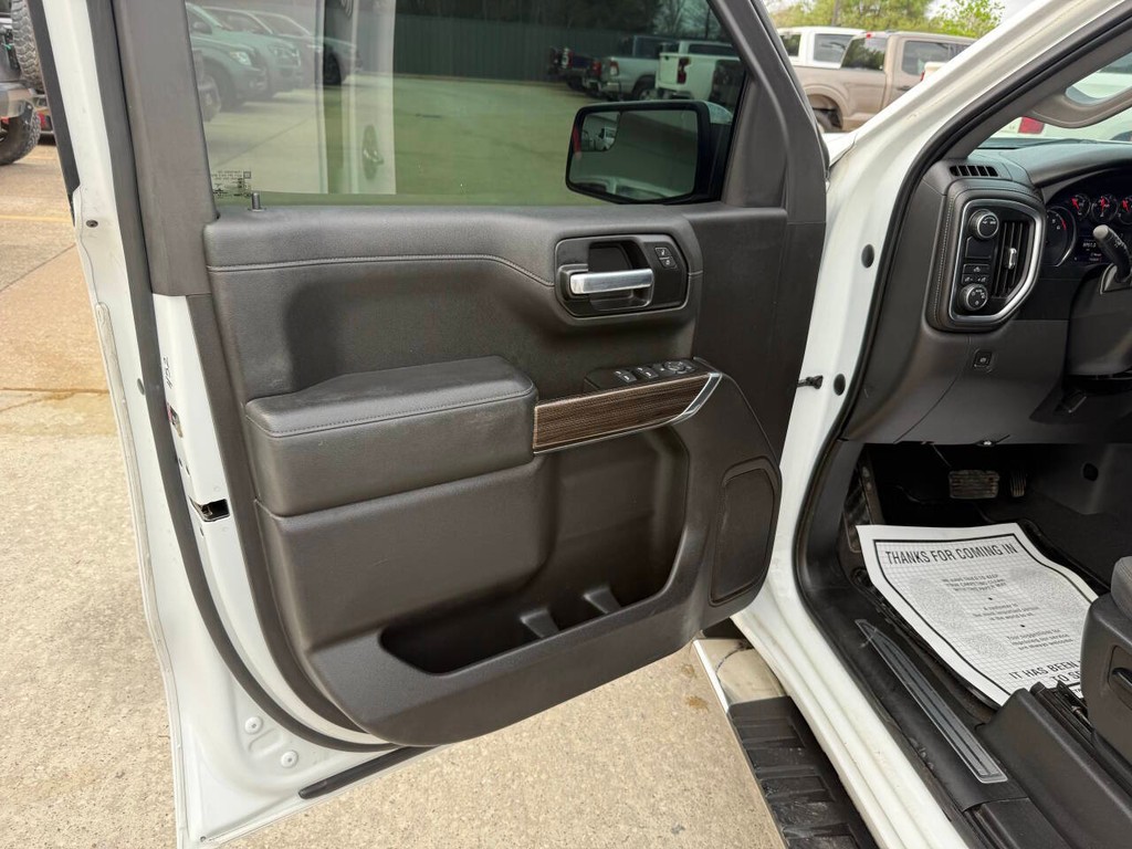 Chevrolet Silverado 1500 Vehicle Full-screen Gallery Image 08