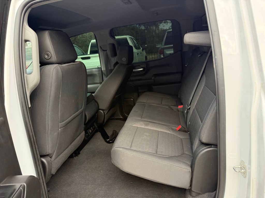 Chevrolet Silverado 1500 Vehicle Full-screen Gallery Image 13