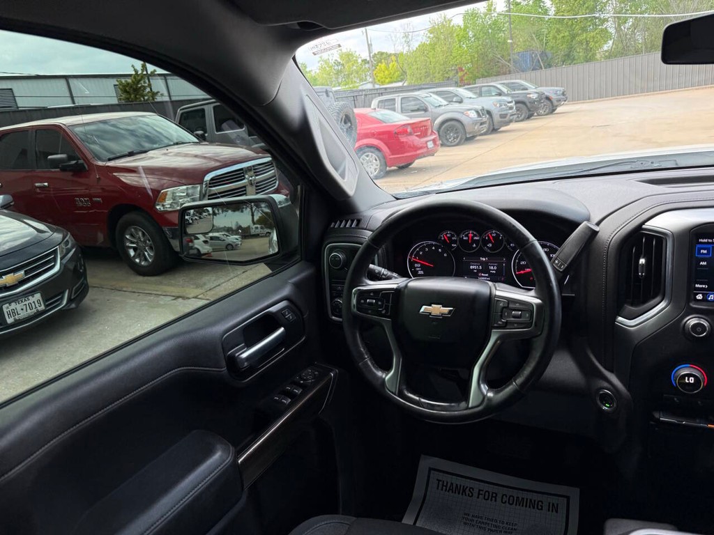 Chevrolet Silverado 1500 Vehicle Full-screen Gallery Image 19