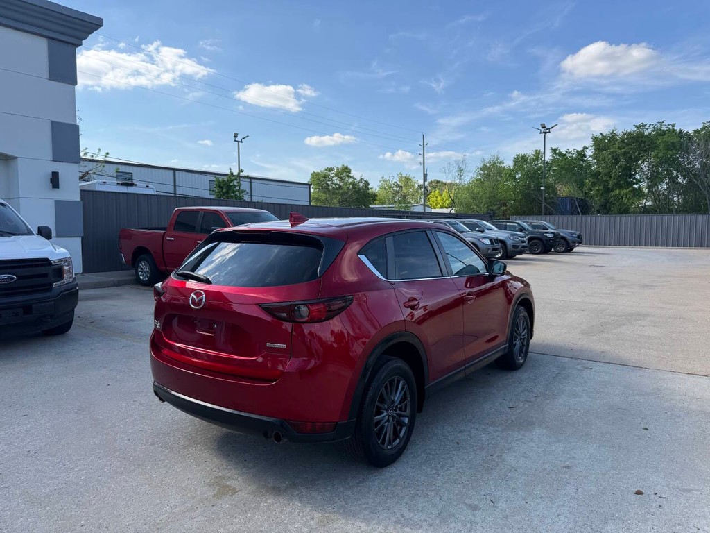 Mazda CX-5 Vehicle Full-screen Gallery Image 05