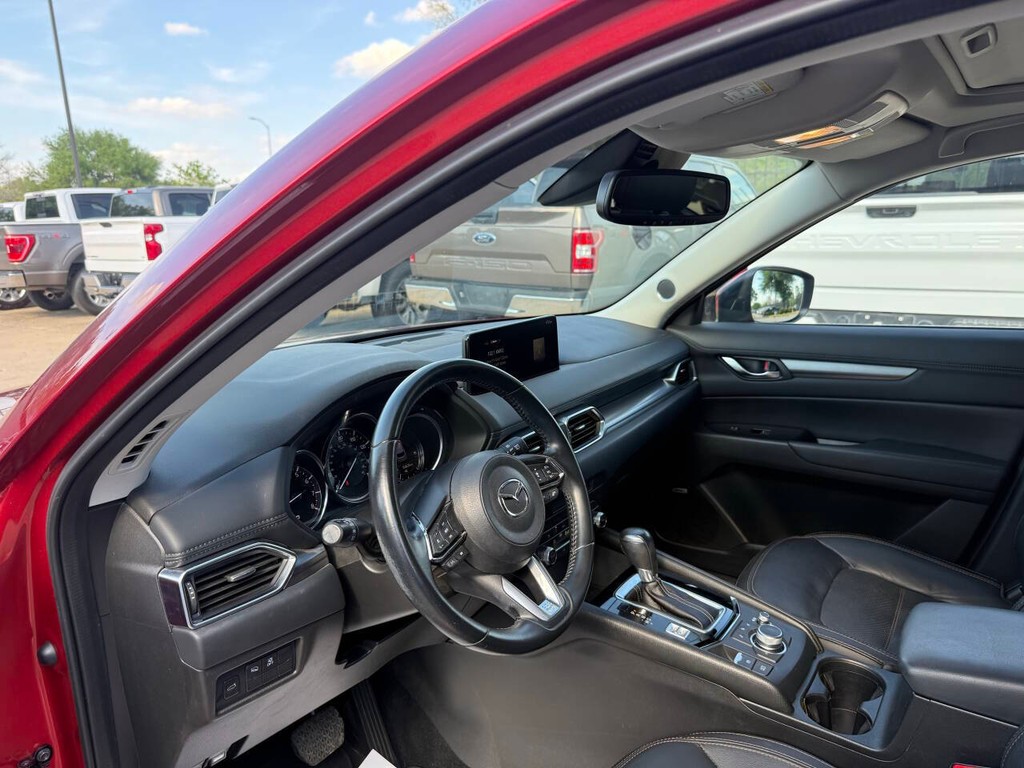 Mazda CX-5 Vehicle Full-screen Gallery Image 06