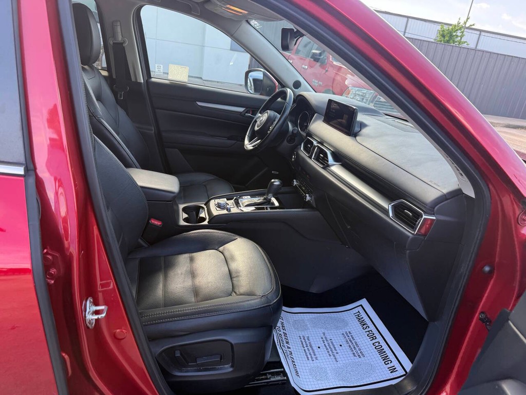 Mazda CX-5 Vehicle Full-screen Gallery Image 10