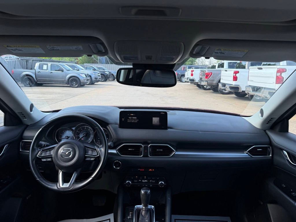 Mazda CX-5 Vehicle Full-screen Gallery Image 17