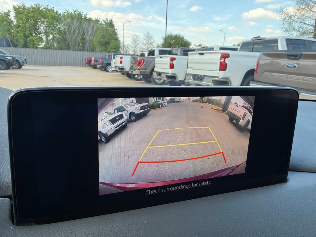 Mazda CX-5 Vehicle Full-screen Gallery Image 25