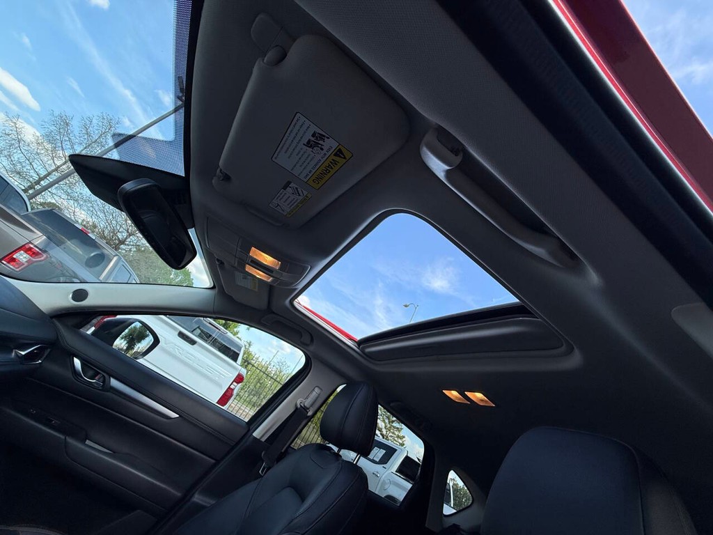 Mazda CX-5 Vehicle Full-screen Gallery Image 29