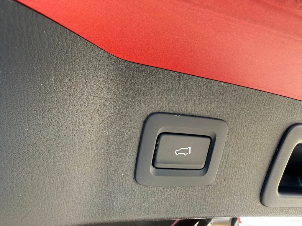 Mazda CX-5 Vehicle Full-screen Gallery Image 36