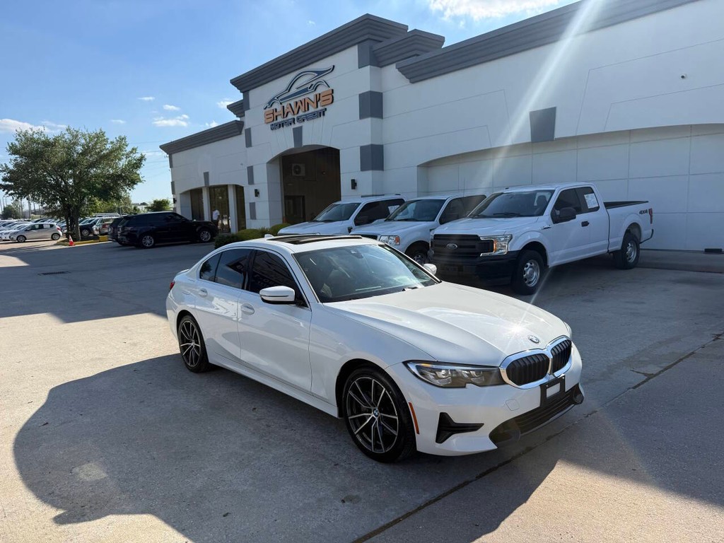 BMW 3 Series Vehicle Full-screen Gallery Image 02