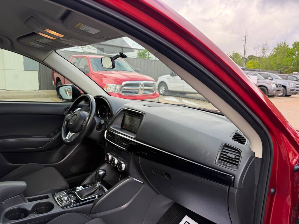 Mazda CX-5 Vehicle Full-screen Gallery Image 09