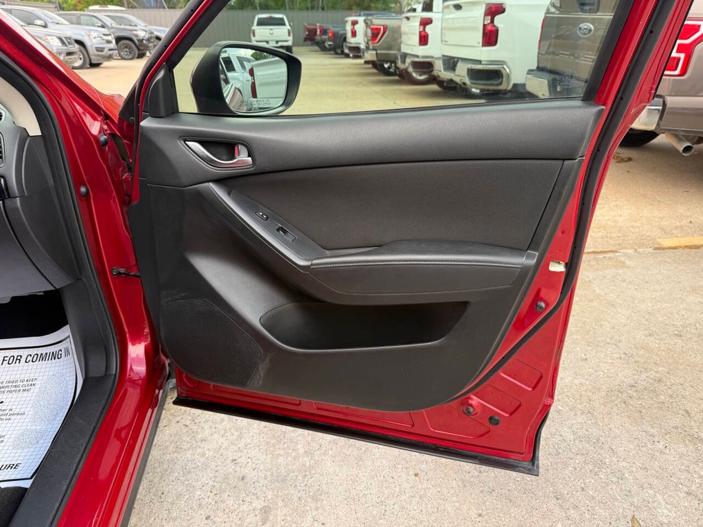 Mazda CX-5 Vehicle Full-screen Gallery Image 11