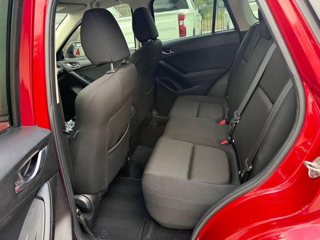 Mazda CX-5 Vehicle Full-screen Gallery Image 13