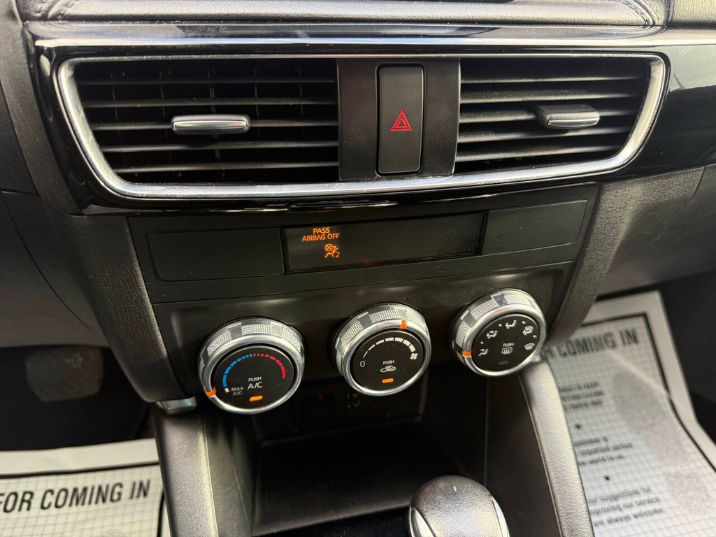 Mazda CX-5 Vehicle Full-screen Gallery Image 28