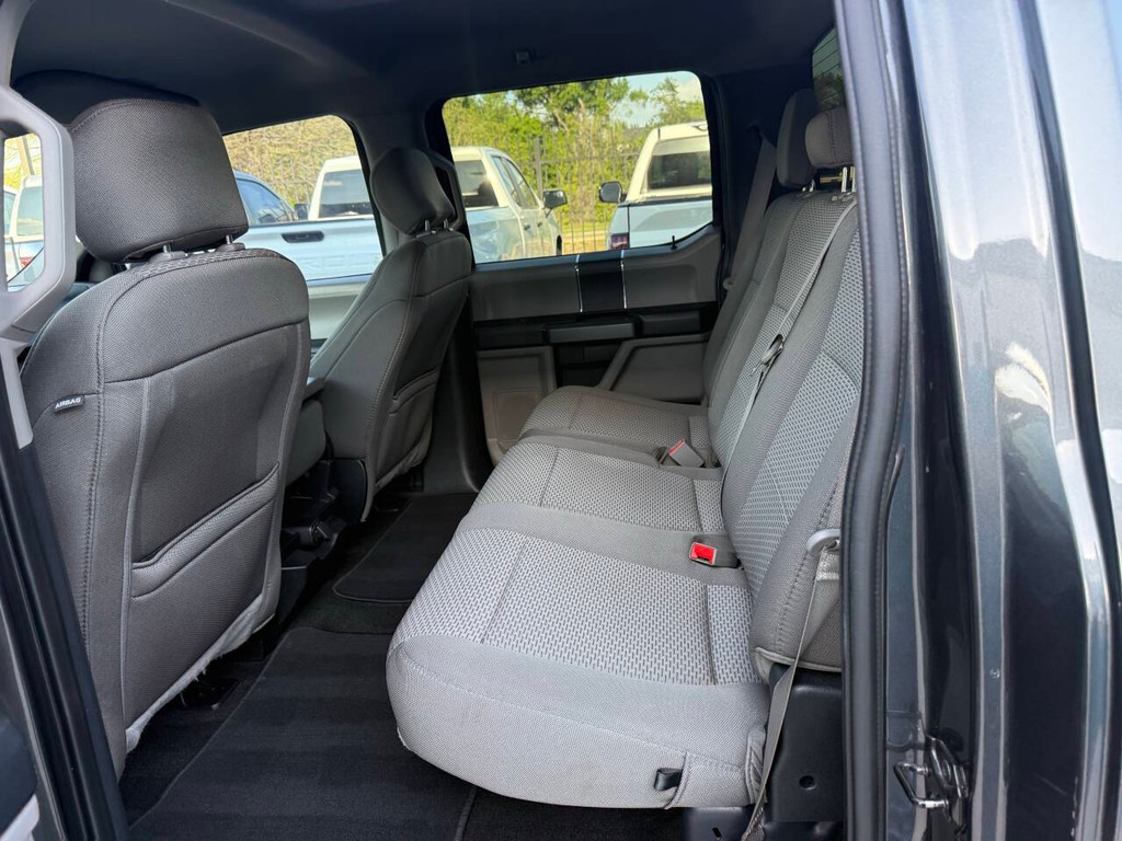 Ford F-150 Vehicle Full-screen Gallery Image 13