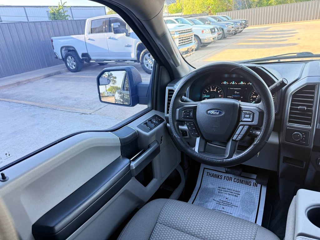 Ford F-150 Vehicle Full-screen Gallery Image 19