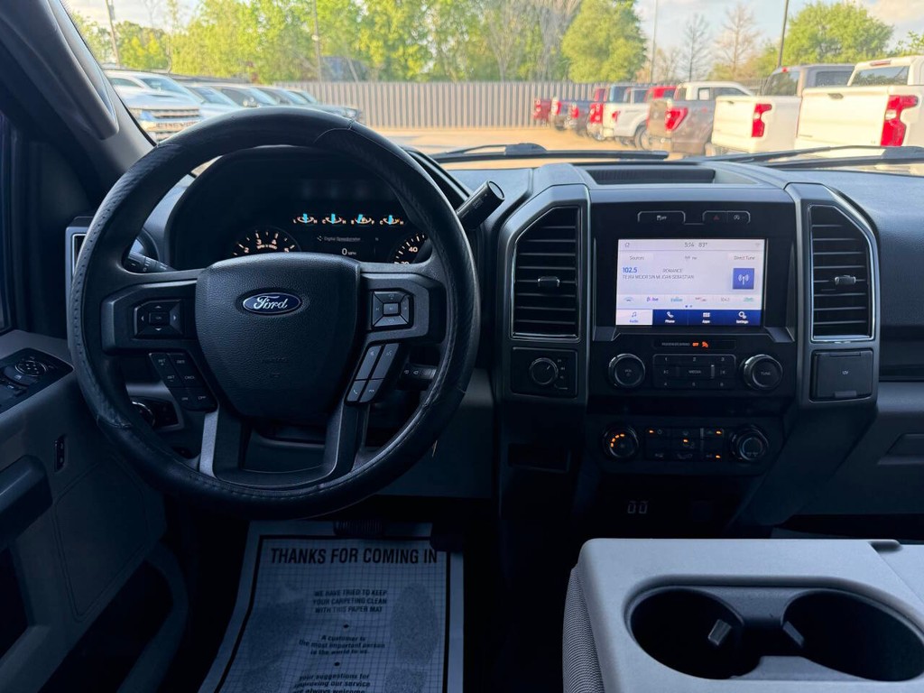 Ford F-150 Vehicle Full-screen Gallery Image 21