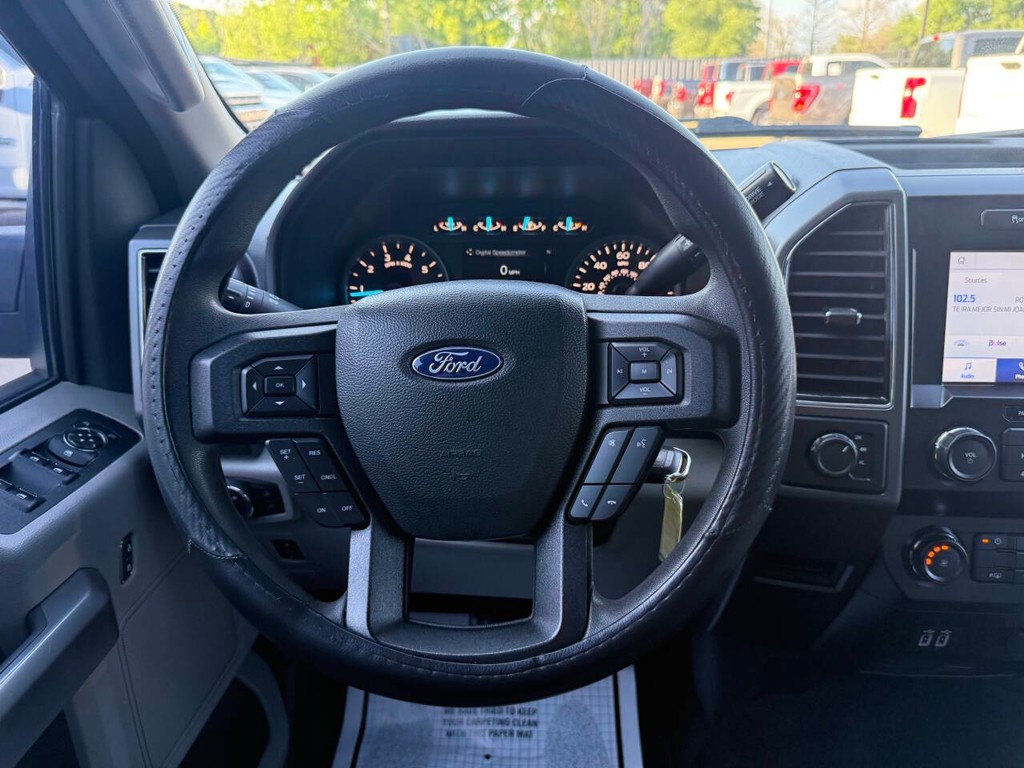 Ford F-150 Vehicle Full-screen Gallery Image 22