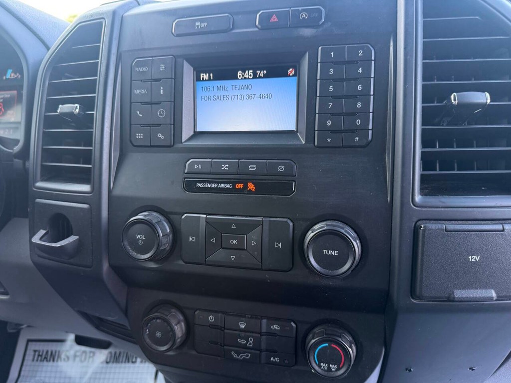 Ford F-150 Vehicle Full-screen Gallery Image 20