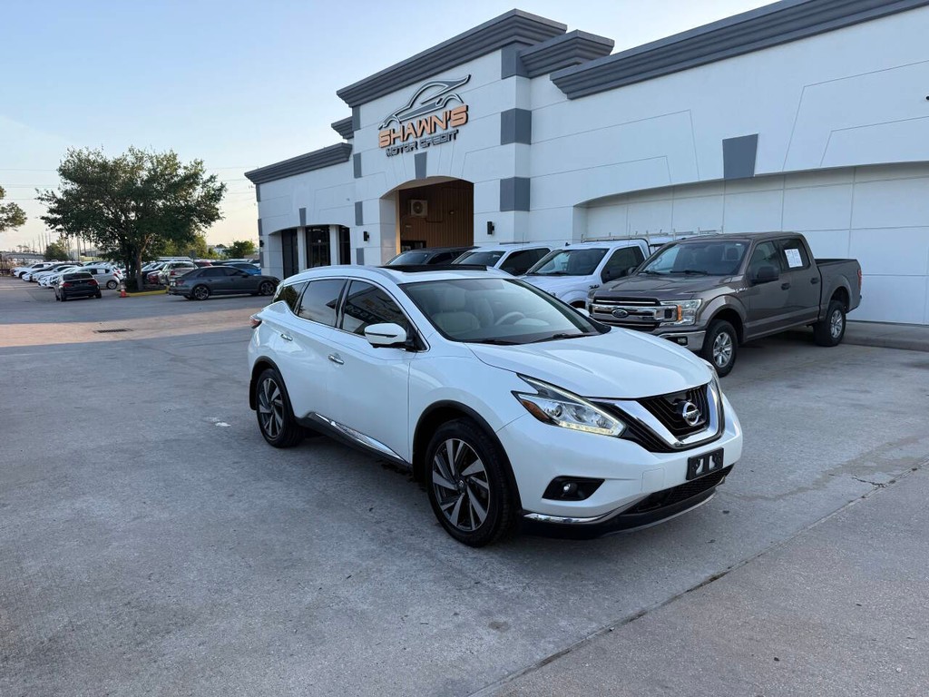 Nissan Murano Vehicle Full-screen Gallery Image 02