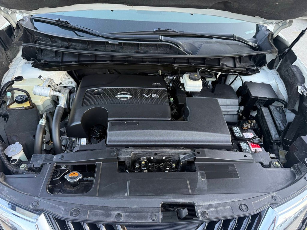 Nissan Murano Vehicle Full-screen Gallery Image 35