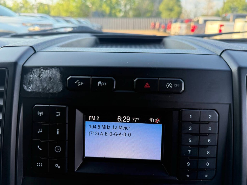 Ford F-150 Vehicle Full-screen Gallery Image 22