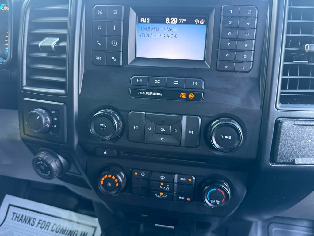 Ford F-150 Vehicle Full-screen Gallery Image 24