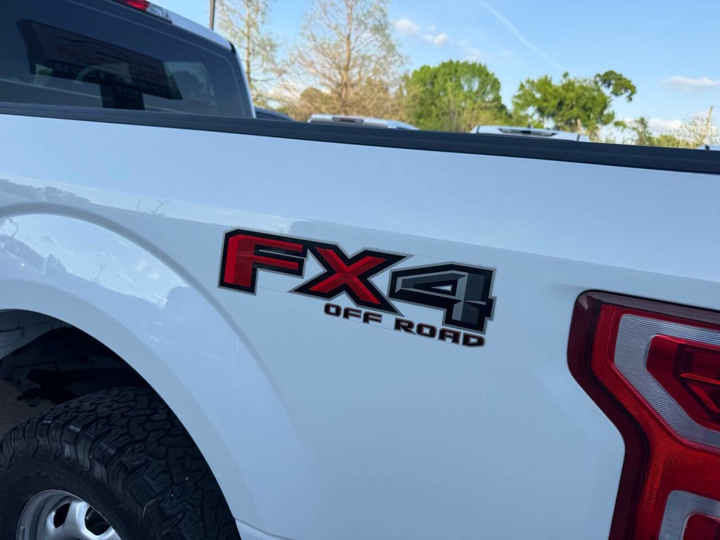 Ford F-150 Vehicle Full-screen Gallery Image 34