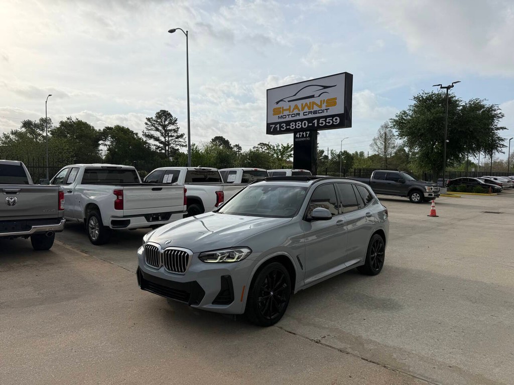 BMW X3 Vehicle Full-screen Gallery Image 03