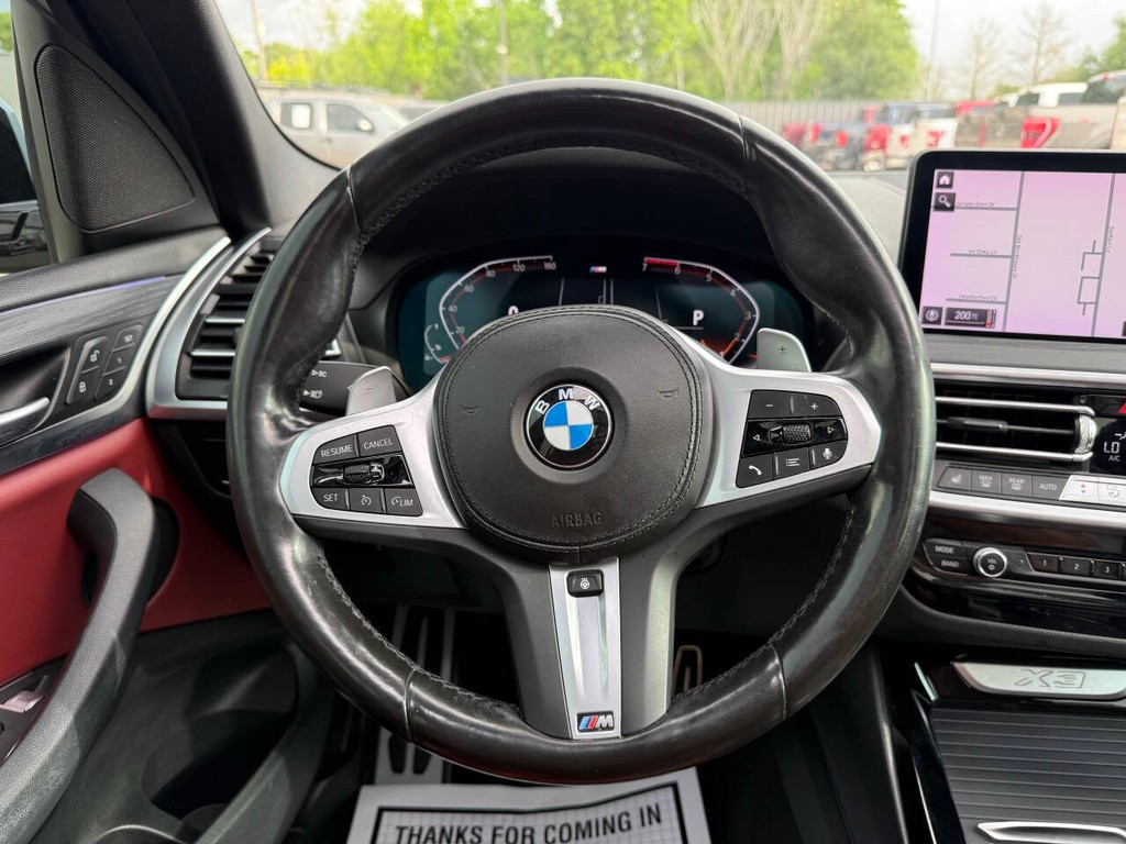 BMW X3 Vehicle Full-screen Gallery Image 22