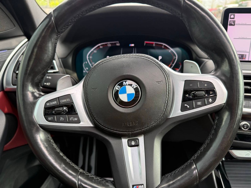 BMW X3 Vehicle Full-screen Gallery Image 23