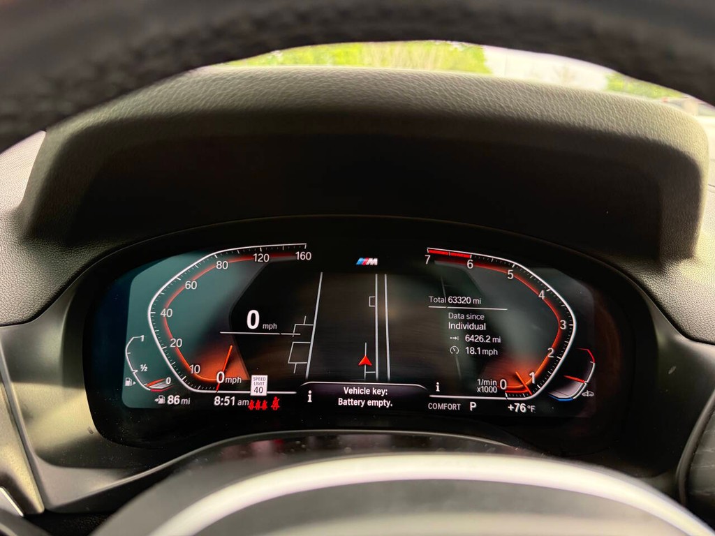 BMW X3 Vehicle Full-screen Gallery Image 33