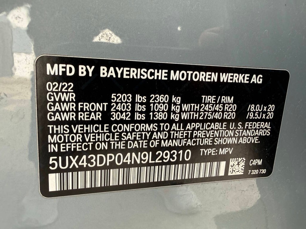 BMW X3 Vehicle Full-screen Gallery Image 35