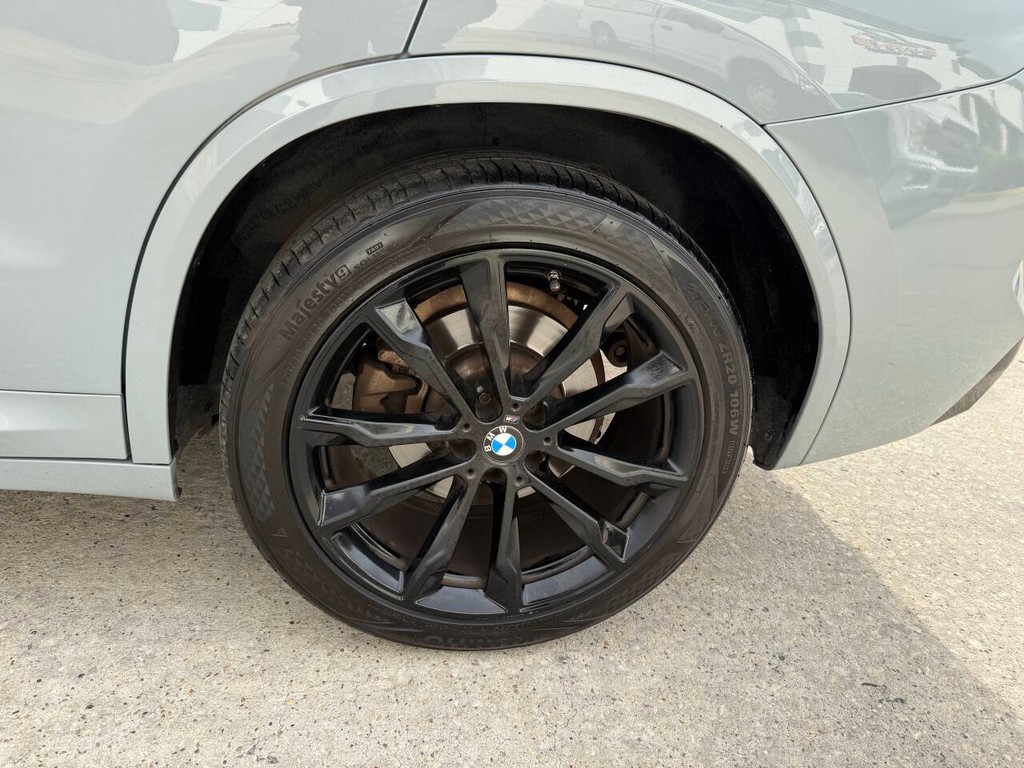 BMW X3 Vehicle Full-screen Gallery Image 37