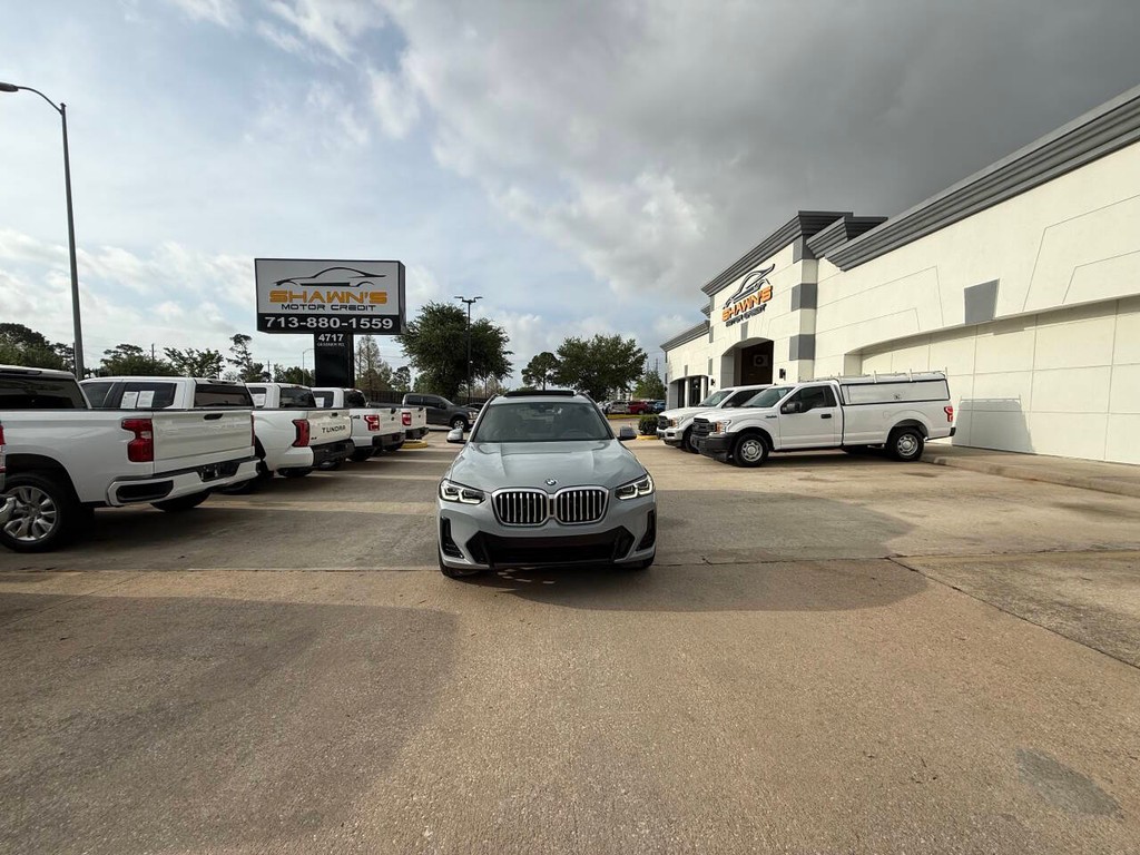 BMW X3 Vehicle Full-screen Gallery Image 43