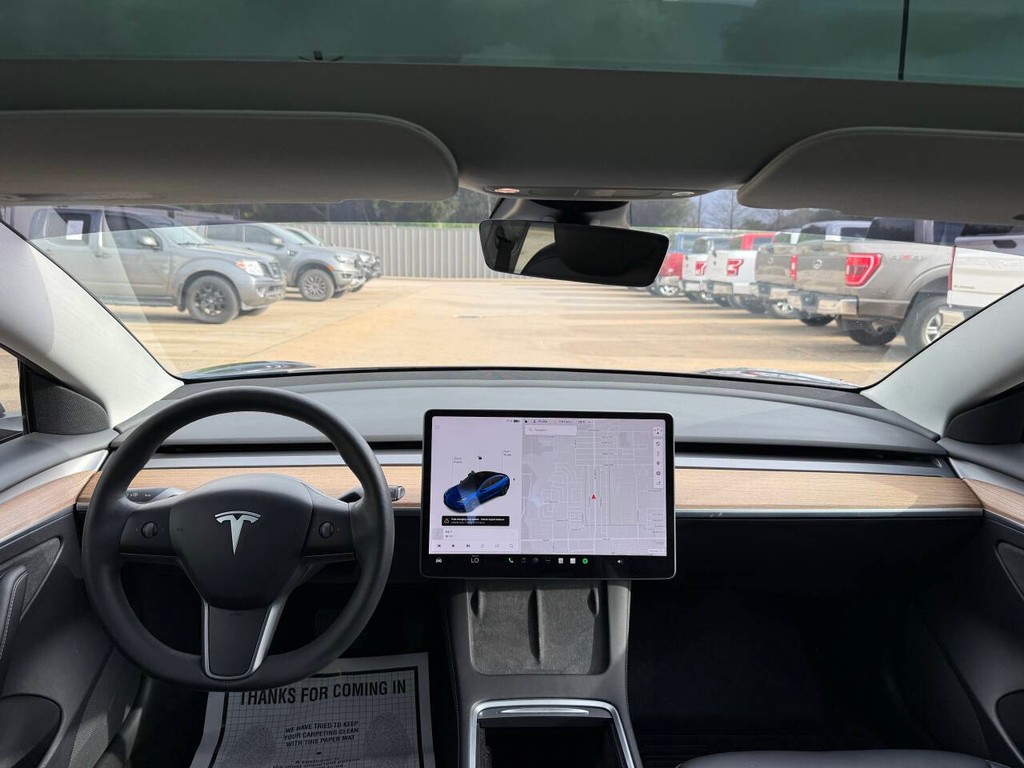 Tesla Model 3 Vehicle Full-screen Gallery Image 17