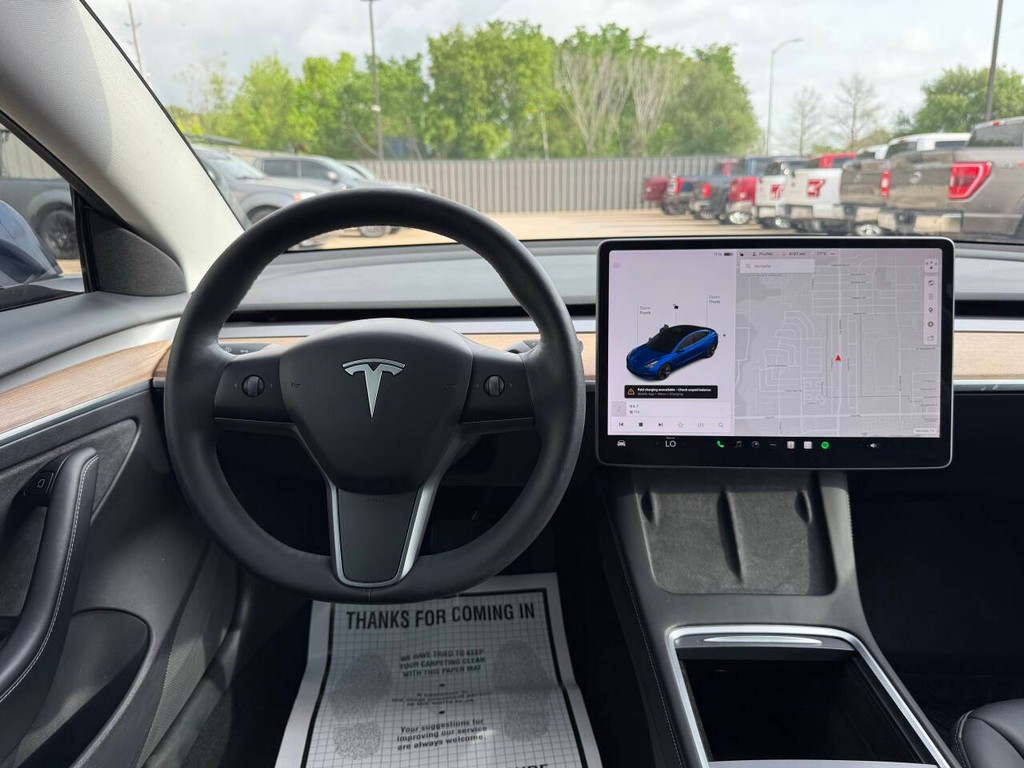 Tesla Model 3 Vehicle Full-screen Gallery Image 21