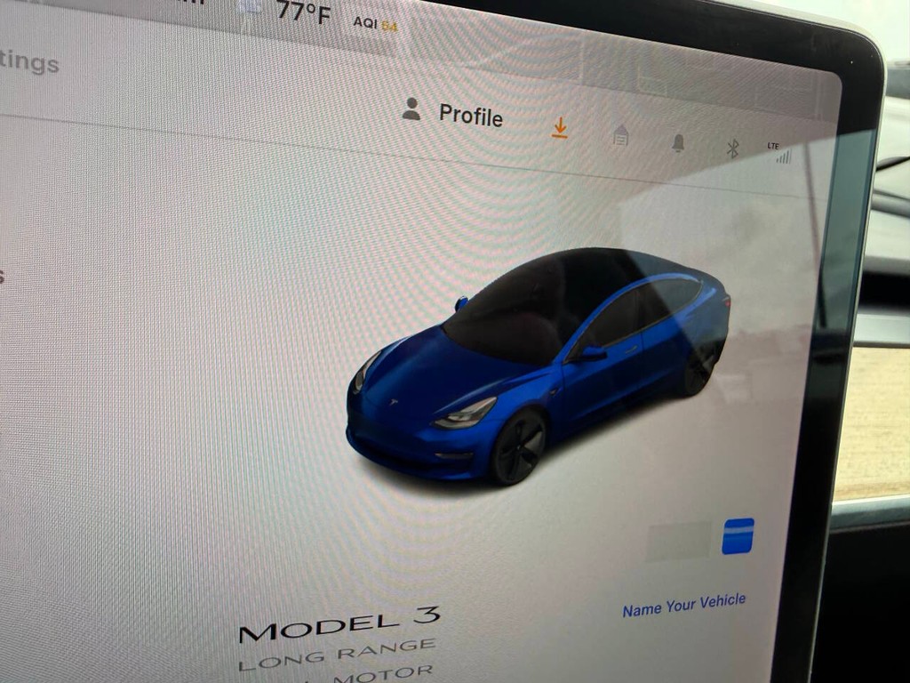 Tesla Model 3 Vehicle Full-screen Gallery Image 26