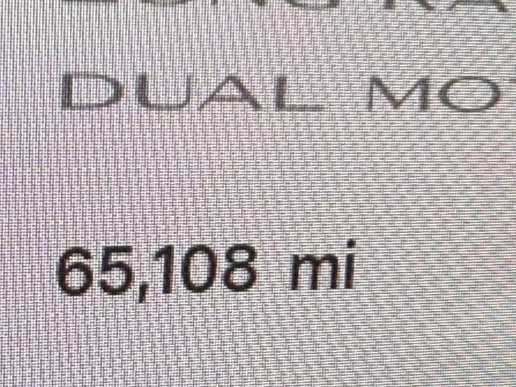 Tesla Model 3 Vehicle Full-screen Gallery Image 27