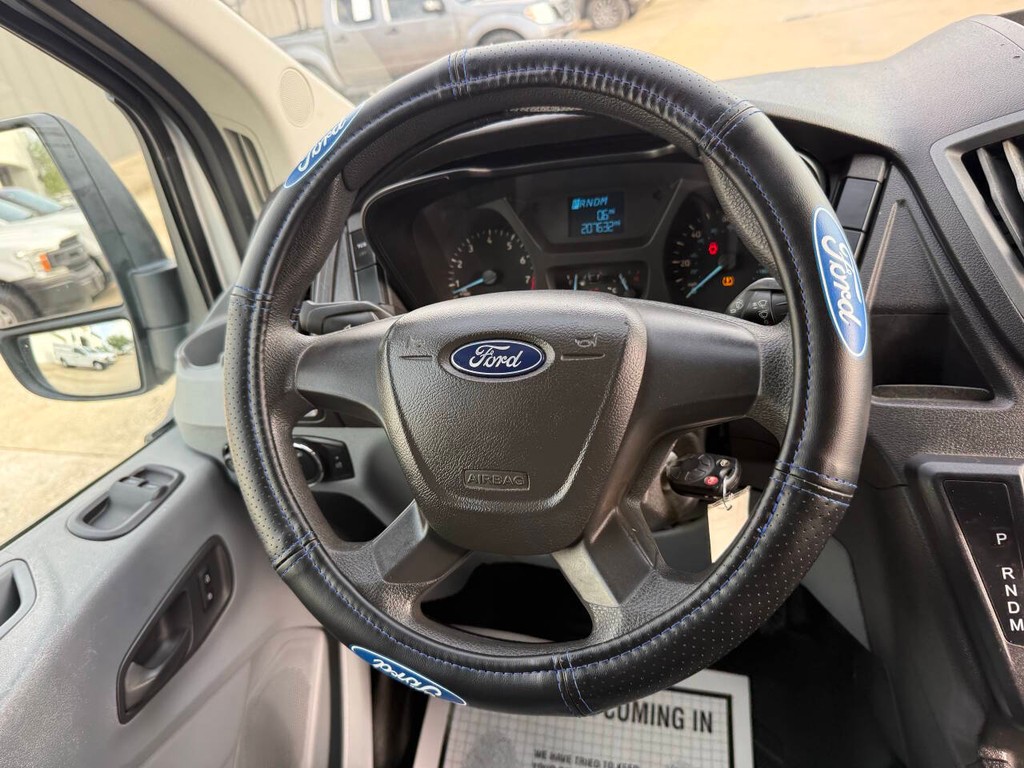 Ford Transit Van Vehicle Full-screen Gallery Image 15