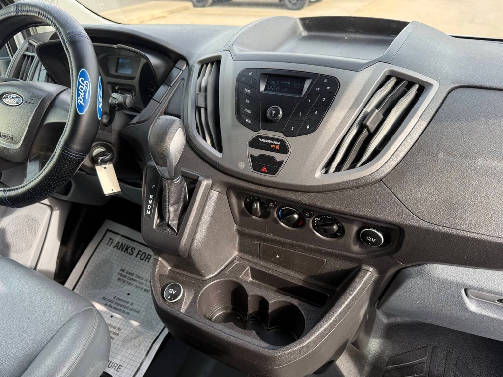 Ford Transit Van Vehicle Full-screen Gallery Image 17