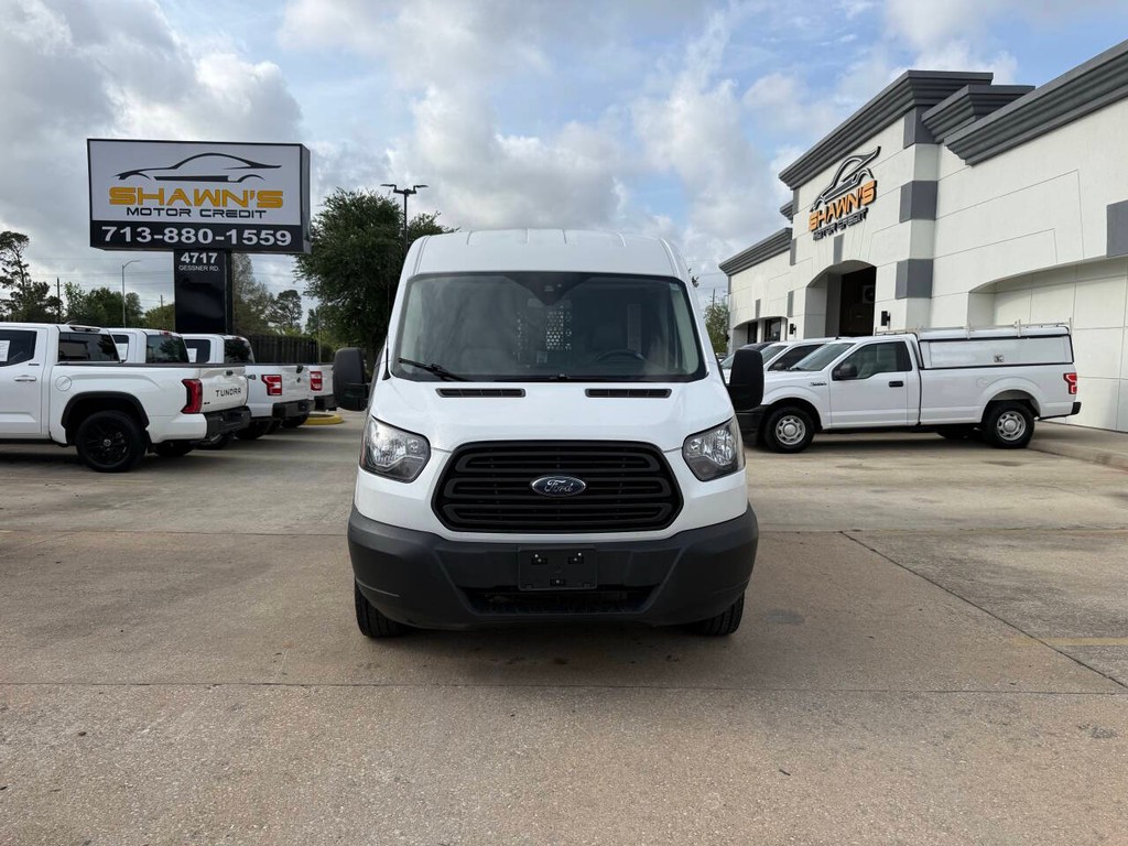 Ford Transit Van Vehicle Full-screen Gallery Image 36