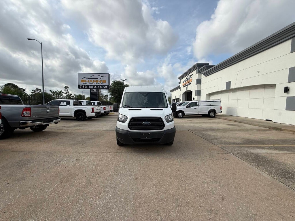 Ford Transit Van Vehicle Full-screen Gallery Image 37