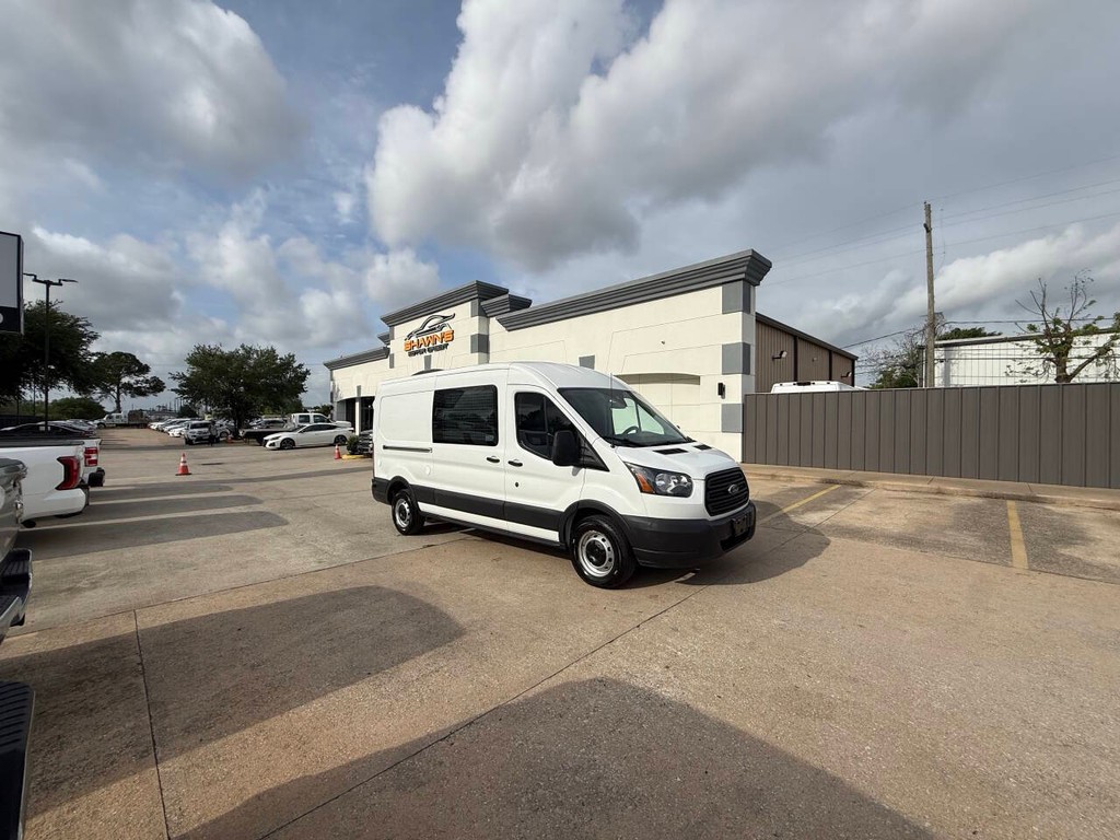 Ford Transit Van Vehicle Full-screen Gallery Image 40