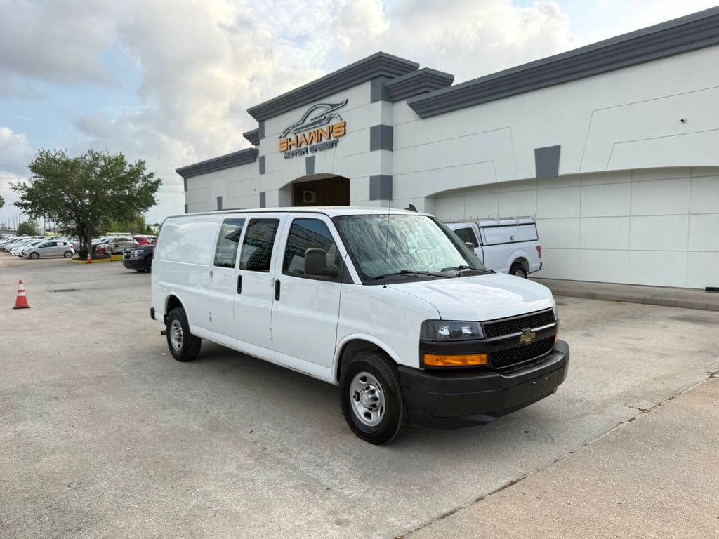 Chevrolet Express Cargo Van Vehicle Full-screen Gallery Image 02