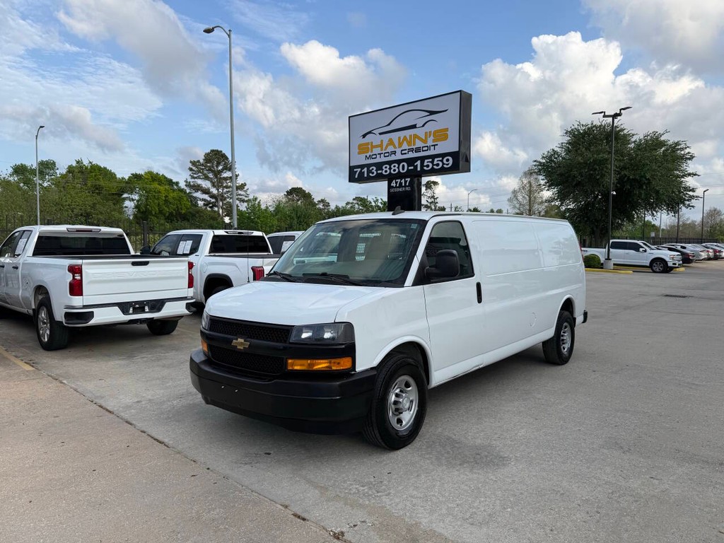 Chevrolet Express Cargo Van Vehicle Full-screen Gallery Image 03
