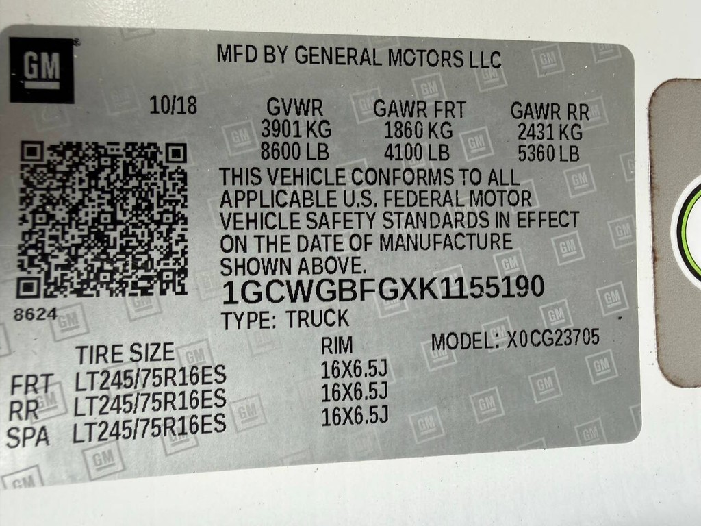 Chevrolet Express Cargo Van Vehicle Full-screen Gallery Image 30