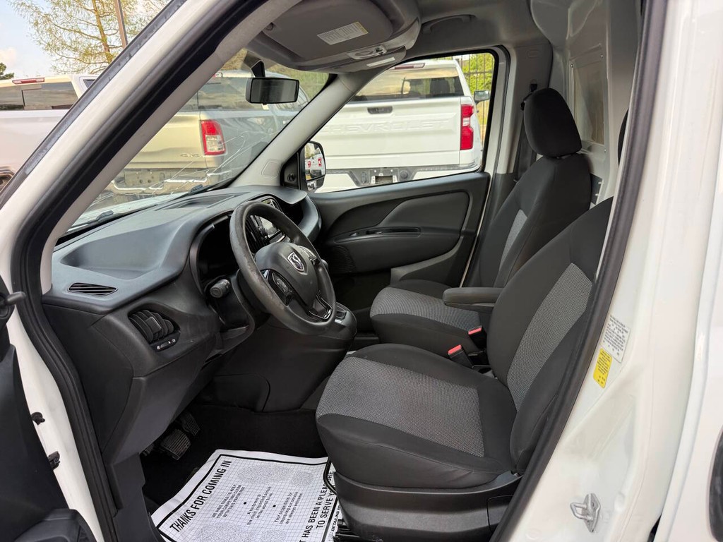 Ram ProMaster City Cargo Van Vehicle Full-screen Gallery Image 07