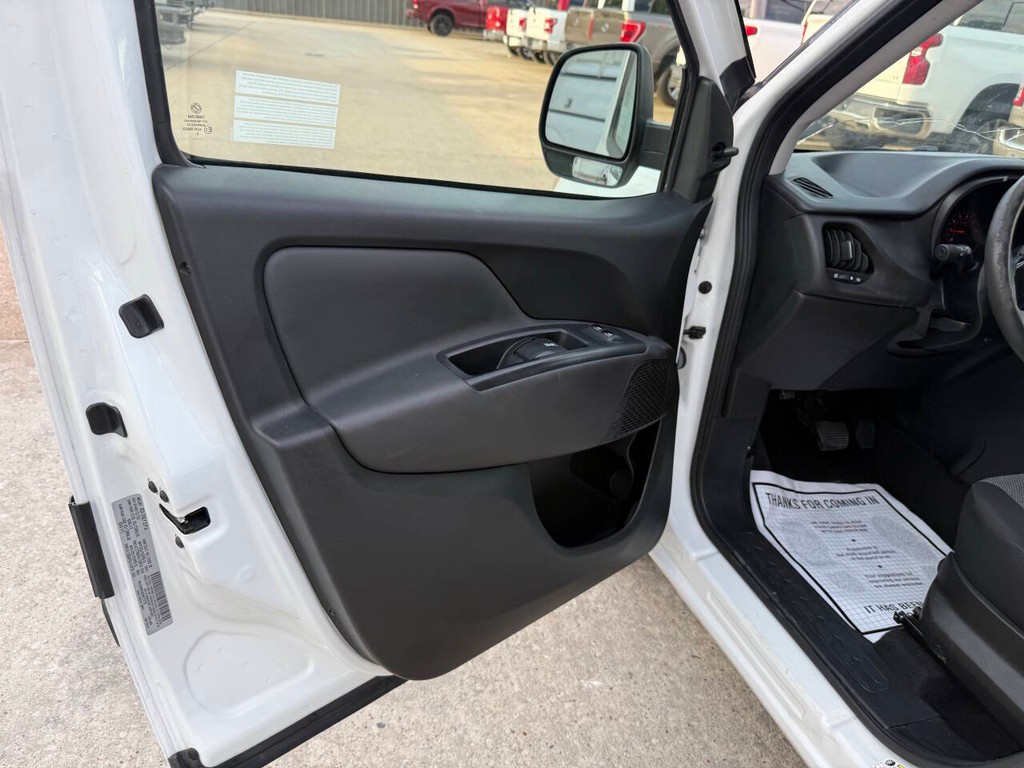 Ram ProMaster City Cargo Van Vehicle Full-screen Gallery Image 08